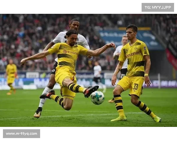 热刺客场不敌阿森纳，范德芬乌龙球改变比赛走势